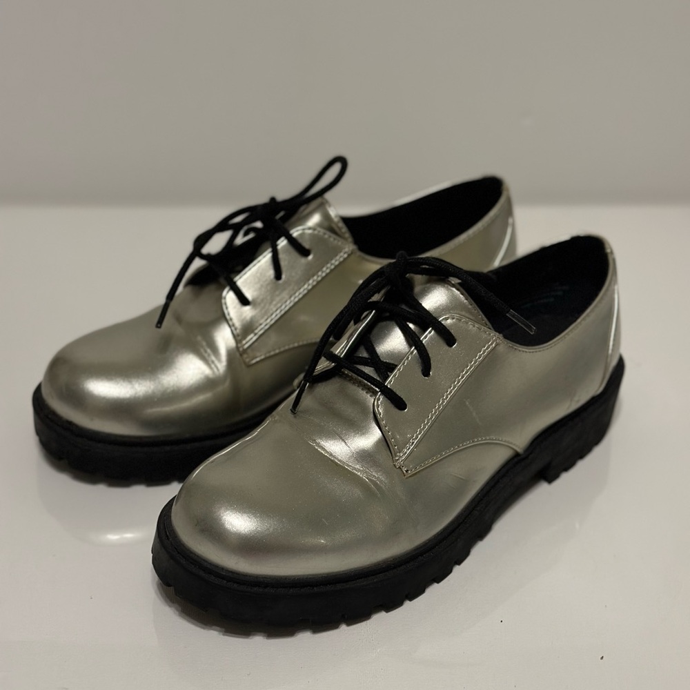 H&M Silver Shoes - Size 8 - Mint Condition